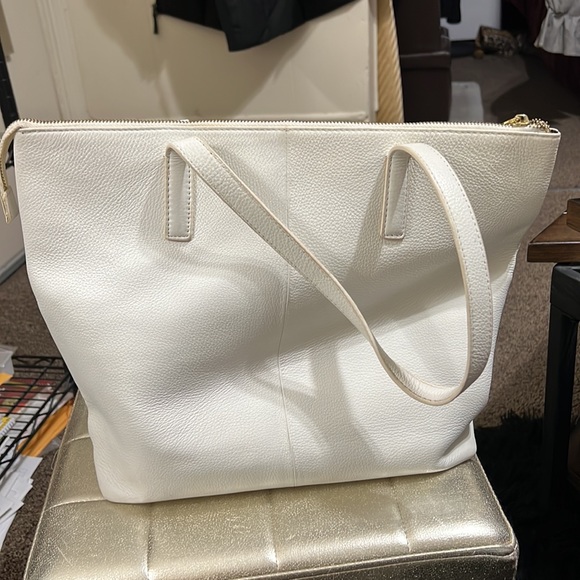 Tahari white leather bag - Picture 7 of 16